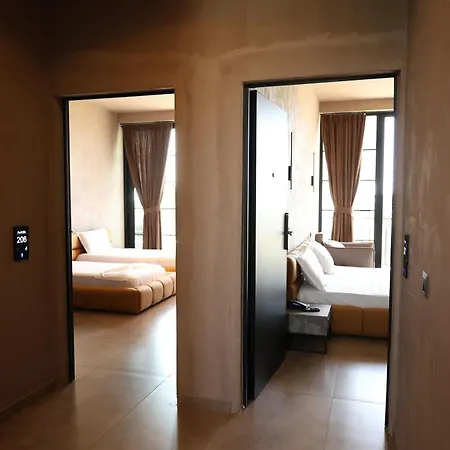Hotel Posh