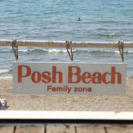 Posh Hotel