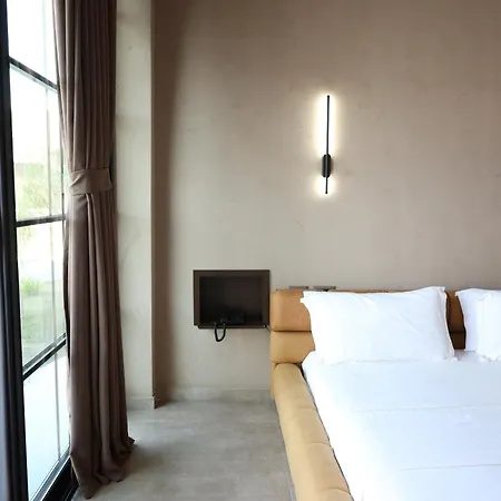 Posh Hotel 5*