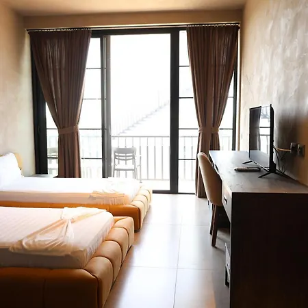 Posh Hotel