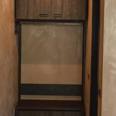 酒店 Posh Rrogozhine