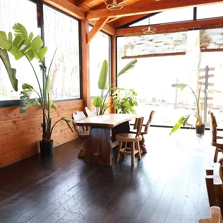 酒店 Posh Rrogozhine