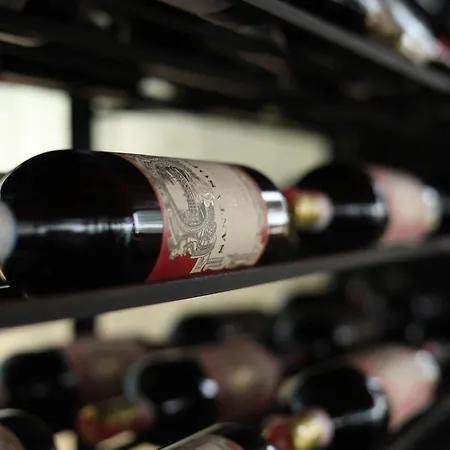 Posh 酒店 Rrogozhine